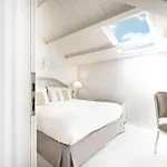 Micra Anglia Boutique & Άνδρος