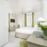 Micra Anglia Boutique &