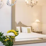 Micra Anglia Boutique &