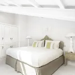 Micra Anglia Boutique &