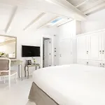 Micra Anglia Boutique &