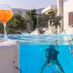 Micra Anglia Boutique & 5* Άνδρος