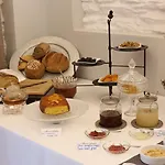 Micra Anglia Boutique & Ξενοδοχείο 5*