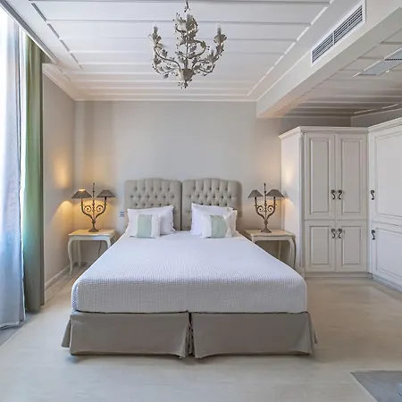 Micra Anglia Boutique & 5* Andros Town