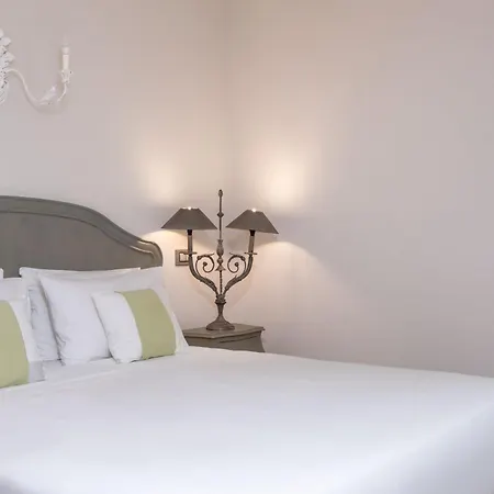 Micra Anglia Boutique & 5* Andros Town
