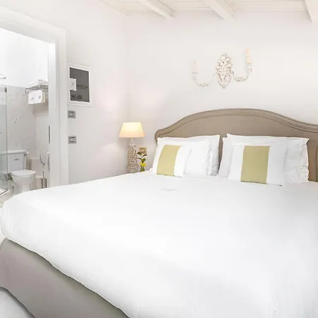 Micra Anglia Boutique & 5*