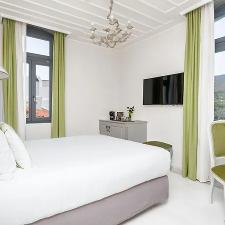 Hotel Micra Anglia Boutique & 5*