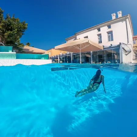 Hotel Micra Anglia Boutique & Ándros