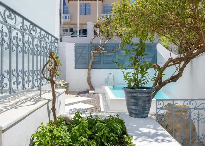 Micra Anglia Boutique & 5* Ándros