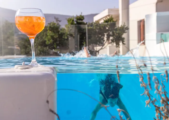 Micra Anglia Boutique & 5* Ándros