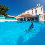 Hotell Micra Anglia Boutique & Ándros