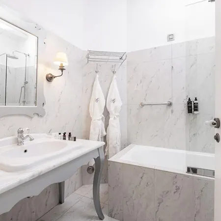Micra Anglia Boutique & Hotel 5*