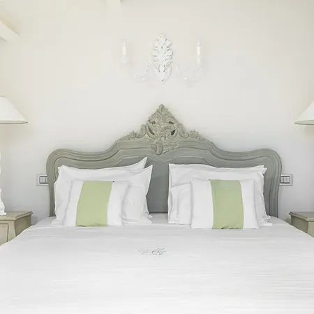 Micra Anglia Boutique & Ándros